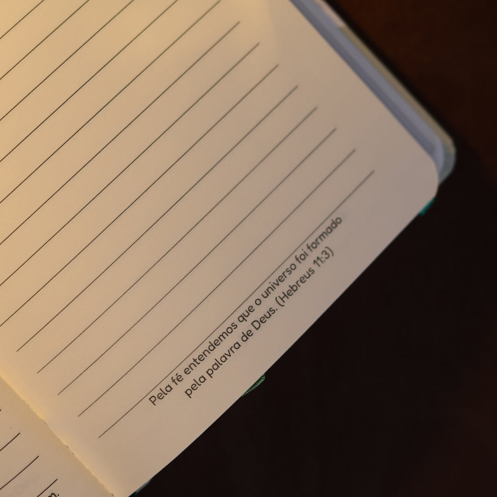 Kit Lírios | Bíblia Sagrada Lírios Capa Dura com Caderno Moleskine