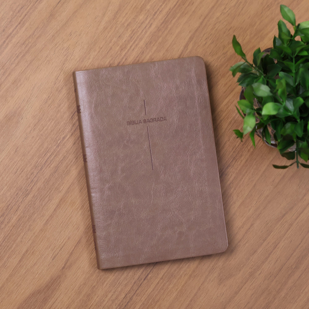 Bíblia Slim Cruz | NVI | Capa Luxo Fendi