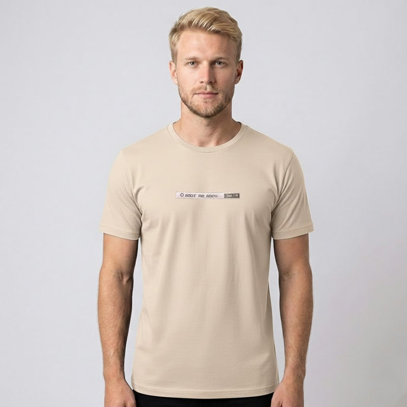 Camiseta Bege | O Amor Me Amou | P