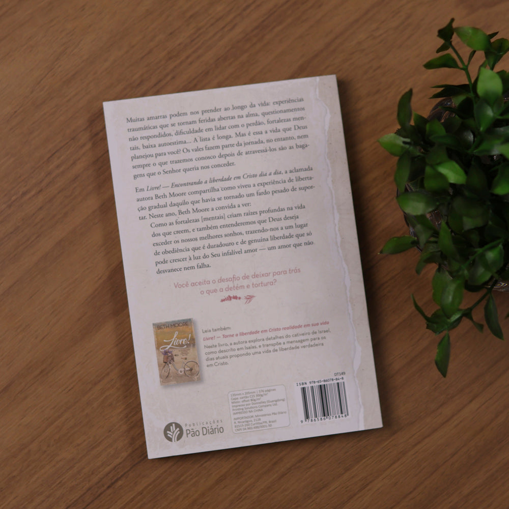 Devocional Livre-se de Traumas e Fardos do Passado | Beth Moore
