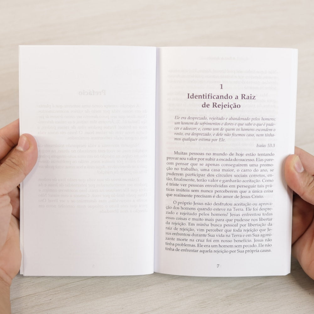 Capa de A Raiz de Rejeição | Joyce Meyer — item do Kit A Raiz de Rejeição | Joyce Meyer + Mulheres Improváveis | Viviane Martinello · foto 5