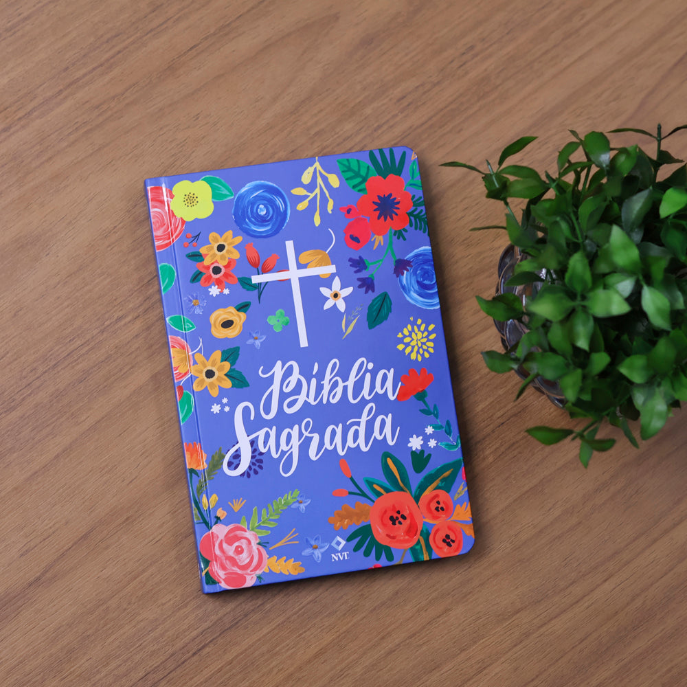 Capa de Bíblia Céu Azul | NVT | Letra Normal | Capa Dura — item do Kit Bíblia Anote Espiral Céu Azul | NVI + Bíblia Céu Azul | NVT | Capa Dura | Letra Normal · foto 3