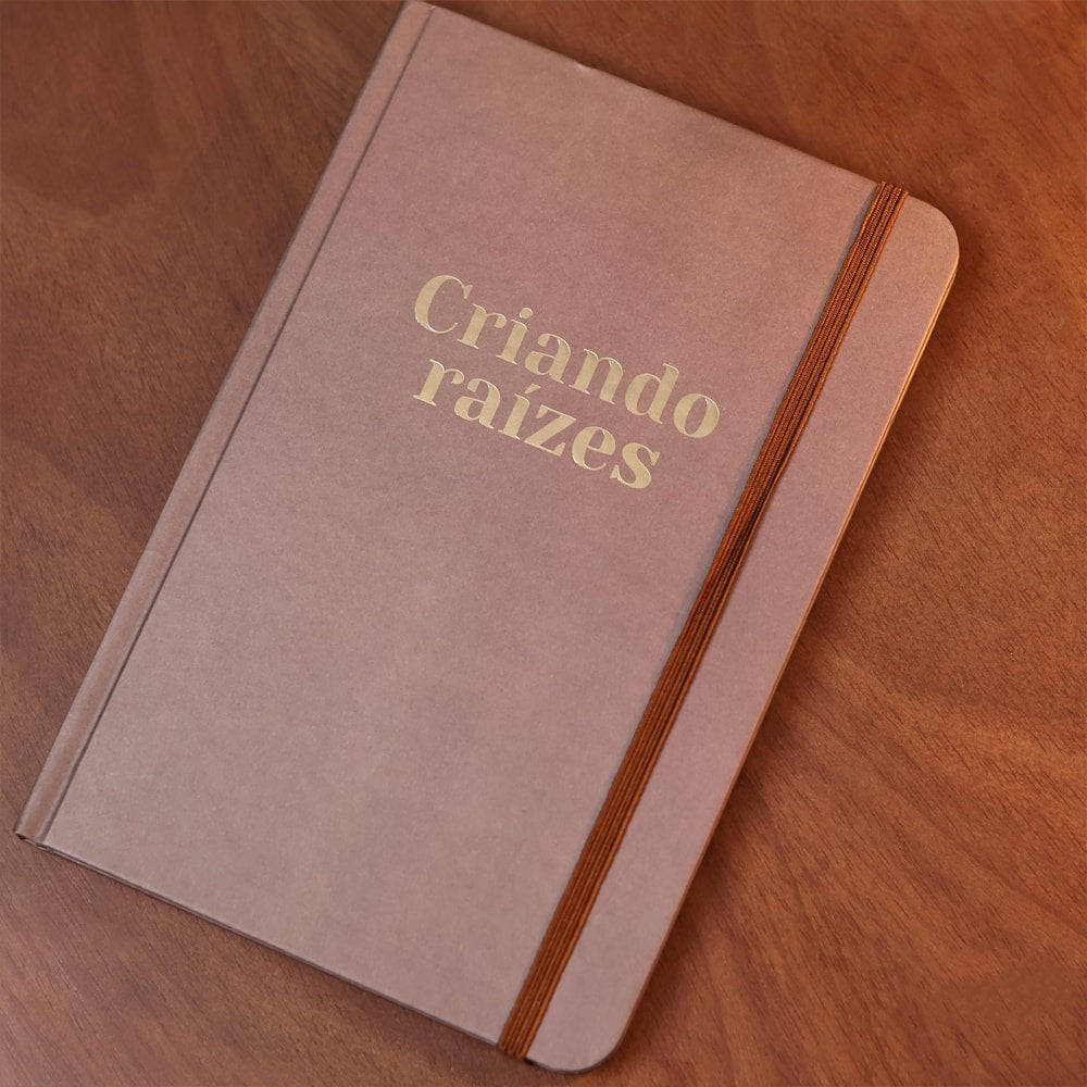 Capa de Moleskine | Criando Raízes | Bronze | Viviane Martinello — item do Kit Bíblia De Estudo Joyce Meyer | NVI | Letra Grande | Capa Marrom Claro + Moleskine Criando Raízes | Bronze | Viviane Martinello · foto 3