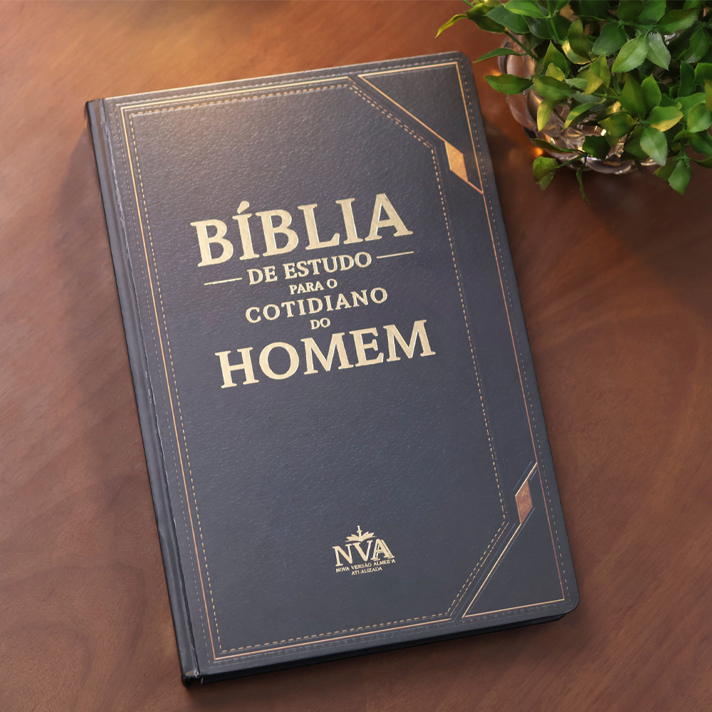 Capa de Bíblia de Estudo Para o Cotidiano do Homem | NVA | Full Collor | Capa Dura Preta — item do Kit Bíblia de Estudo Para o Cotidiano do Homem | NVA | Full Collor | Capa Dura Preta + Devocional As Promessas de Deus | Carlito Paes · foto 3