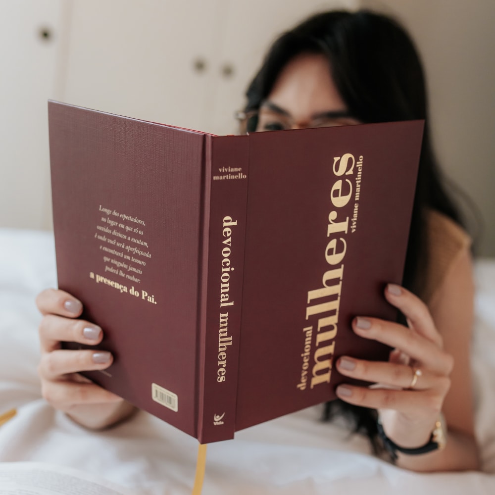 Capa de Devocional Mulheres | 365 Dias | Viviane Martinello — item do Kit Bíblia Mulheres NVT Espaço Para Anotações + Devocional Mulheres 365 Dias | Viviane Martinello · foto 6