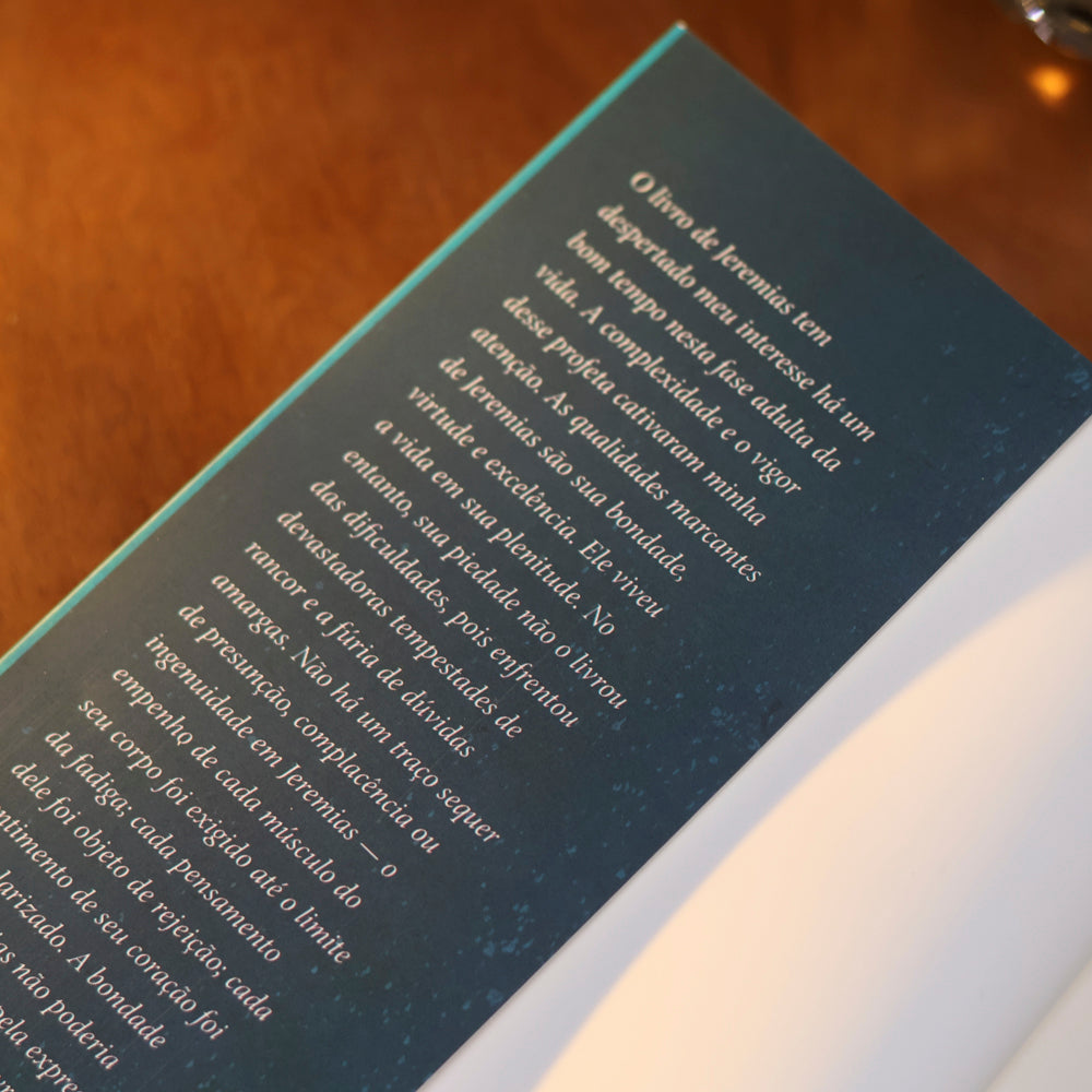Capa de Corra Com Os Cavalos | Eugene H. Peterson | Edição Comemorativa — item do Kit Bíblia Sagrada | ACF | Letra Normal | Capa Luxo Preta + Corra Com Os Cavalos | Eugene H. Peterson | Edição Comemorativa · foto 4