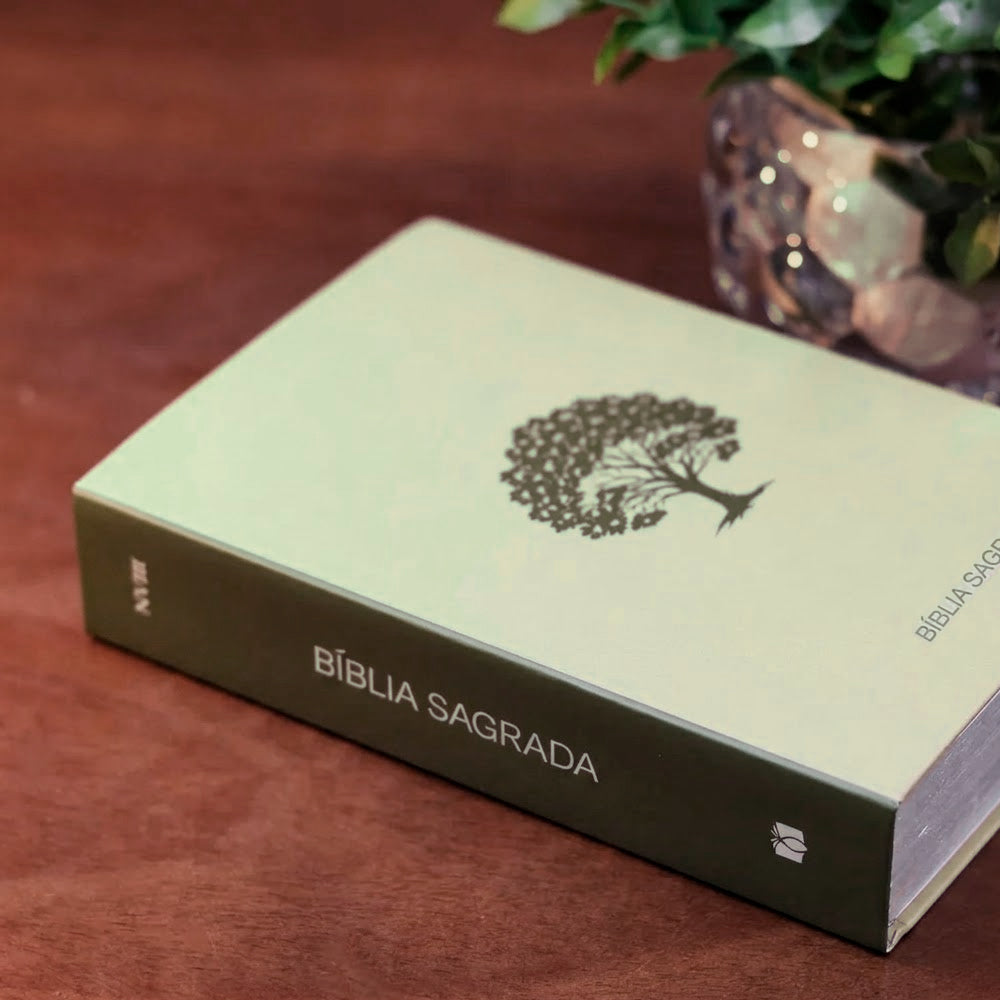 Capa de Bíblia Sagrada Árvore | NVI | Capa Brochura — item do Kit Bíblia Sagrada Árvore | NVI | Capa Brochura · foto 4