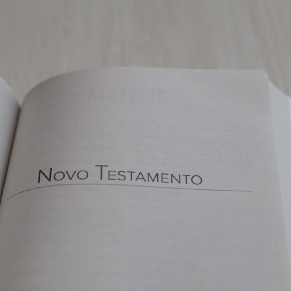 Capa de Bíblia Sagrada Lettering | NVI | Capa Brochura Azul — item do Kit Bíblia Sagrada Lettering | NVI | Capa Brochura Azul 10un · foto 8