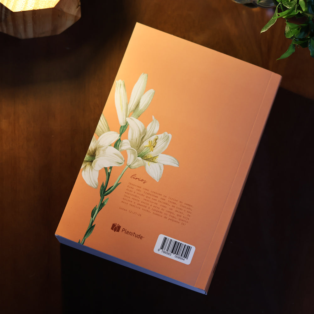 Capa de Bíblia Sagrada Lírios Laranja | NAA | Letra Normal | Capa Ilustrada — item do Kit Bíblia Sagrada Lírios Laranja | NAA | Letra Normal | Capa Ilustrada 5un · foto 9