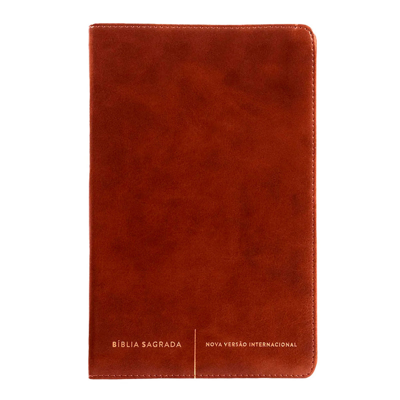 Capa de Bíblia Sagrada Slim | NVI | Letra Normal | Capa Luxo Marrom — item do Kit Bíblia Sagrada Slim | NVI | Letra Normal | Capa Luxo Marrom + O Peregrino | Clássicos da Literatura | John Bunyan
