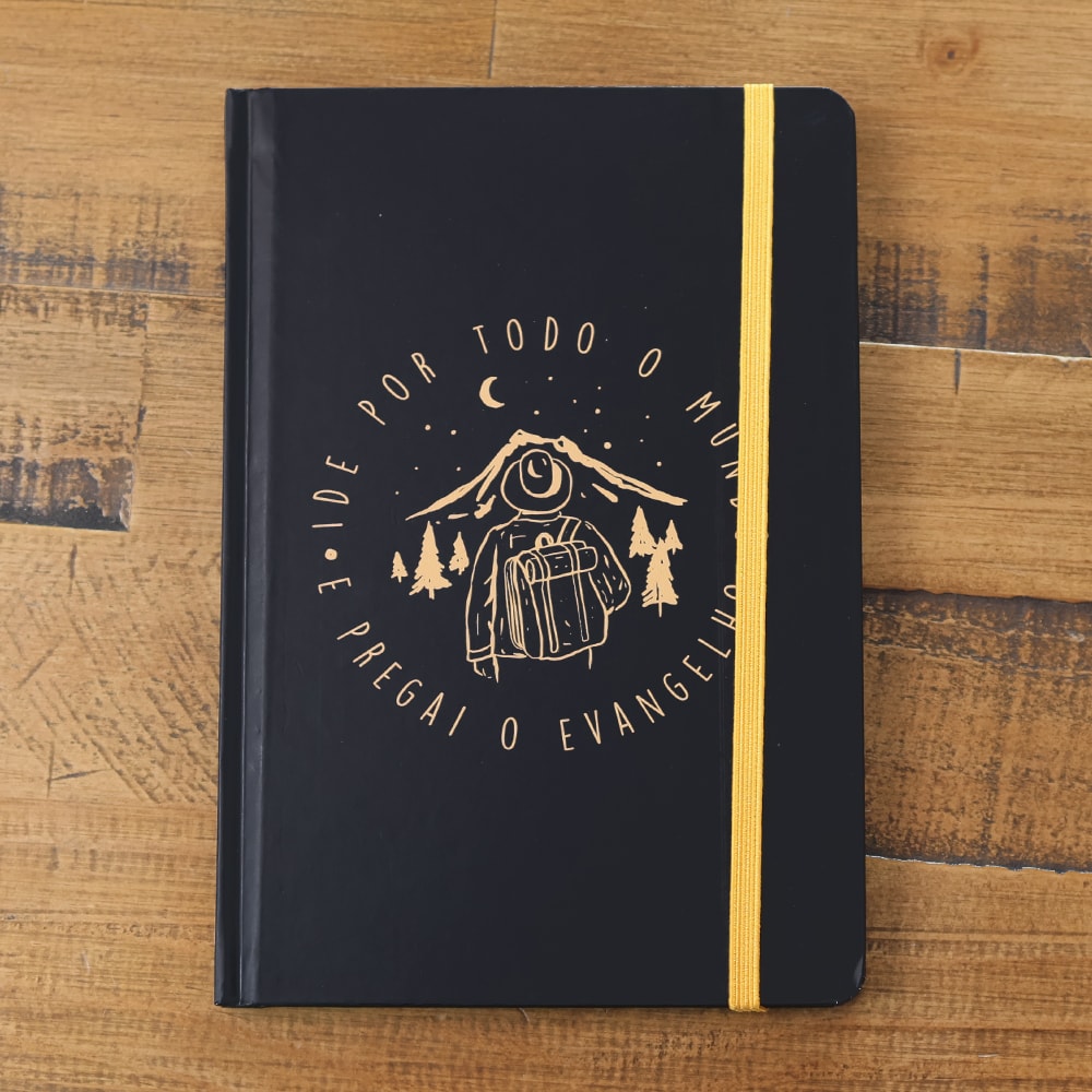 Capa de Caderno Moleskine | Com Pauta | Ide Por Todo o Mundo — item do Kit Bíblia Slim Filament | NVT | Letra Grande | Capa Couro Sintético Preto + Caderno Moleskine | Com Pauta | Ide Por Todo o Mundo · foto 2