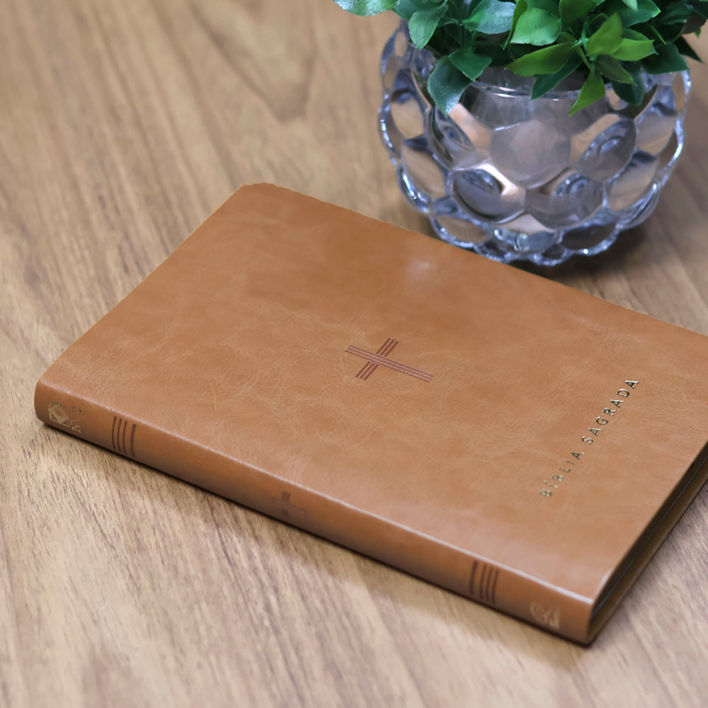 Capa de Bíblia Slim NVT | Poder da Cruz |  Capa Luxo Caramelo — item do Kit Bíblia Slim NVT | Poder da Cruz | Capa Luxo Caramelo + Grátis O Livro de Enoque · foto 4