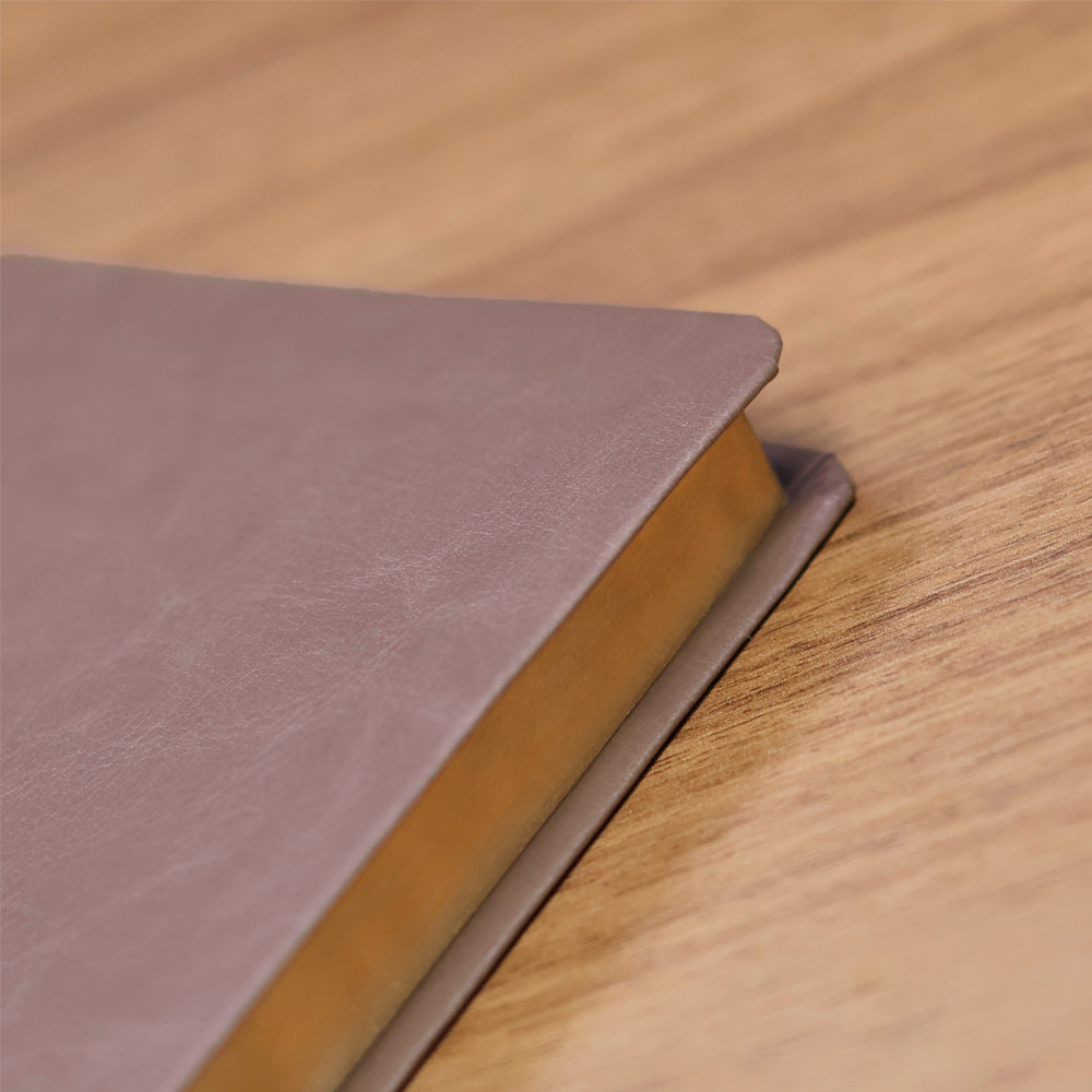 Capa de Bíblia Slim NVT | Poder da Cruz | Capa Luxo Fendi — item do Kit Bíblia Slim NVT | Poder da Cruz | Capa Luxo Fendi + Grátis O Livro de Enoque · foto 5