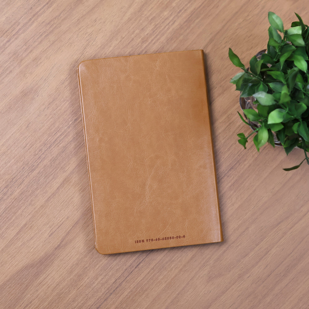 Capa de Bíblia Slim NVT | Poder da Cruz | Capa Luxo Caramelo — item do Kit Café Com Deus Pai 2027 | Júnior Rostirola | Capa Brochura + Bíblia Slim NVT | Poder da Cruz | Capa Luxo Caramelo · foto 10