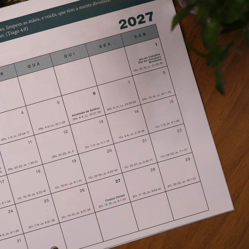 Capa de Calendário de Parede 2027 | Luz na Escuridão — item do Kit Calendário de Parede 2027 | Luz na Escuridão 10un · foto 6