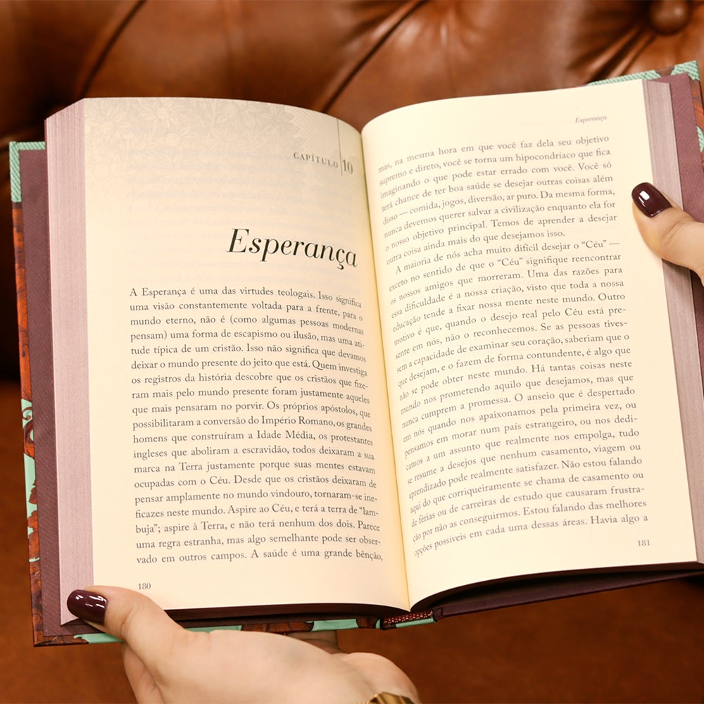Capa de Cristianismo Puro e Simples | C. S. Lewis — item do Kit Cartas de um Diabo a Seu Aprendiz + Cristianismo Puro e Simples + A Abolição do Homem | C. S. Lewis | Capa Dura · foto 9