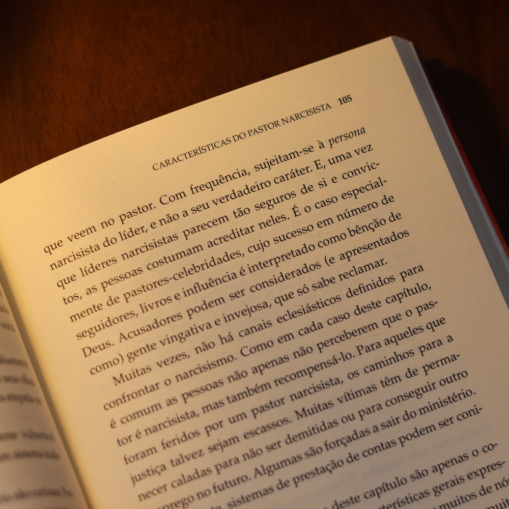 Capa de Quando o Narcisismo Invade a Igreja | Chuck DeGroat — item do Kit Combatendo Ameaças na Igreja + Profetas: A Profecia na Bíblia e na Igreja | Augustus Nicodemus + Quando o Narcisismo Invade a Igreja | Chuck DeGroat · foto 6