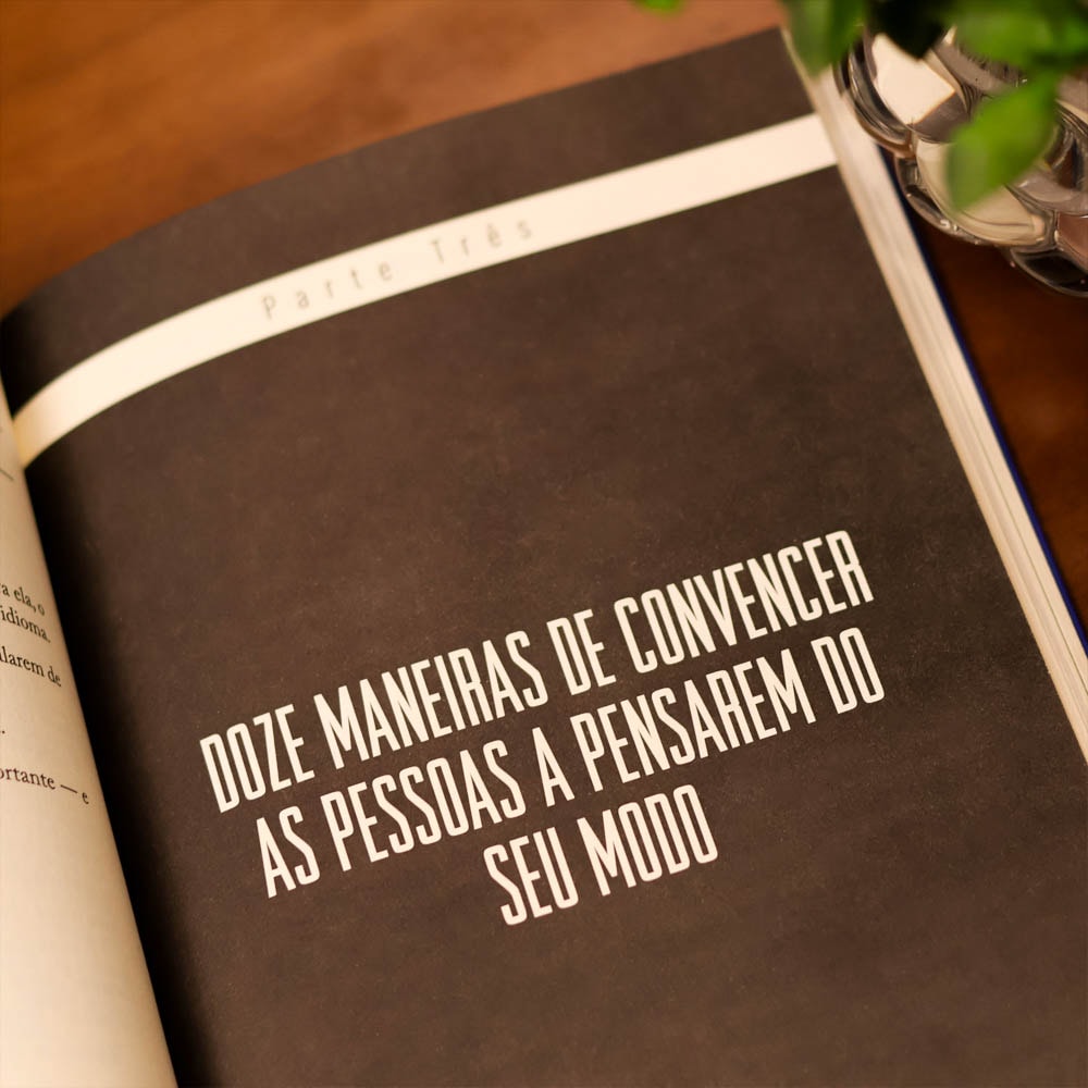 Capa de Como Fazer Amigos e Influenciar Pessoas | Dale Carnegie — item do Kit Como Fazer Amigos e Influenciar Pessoas | Dale Carnegie 10un · foto 8