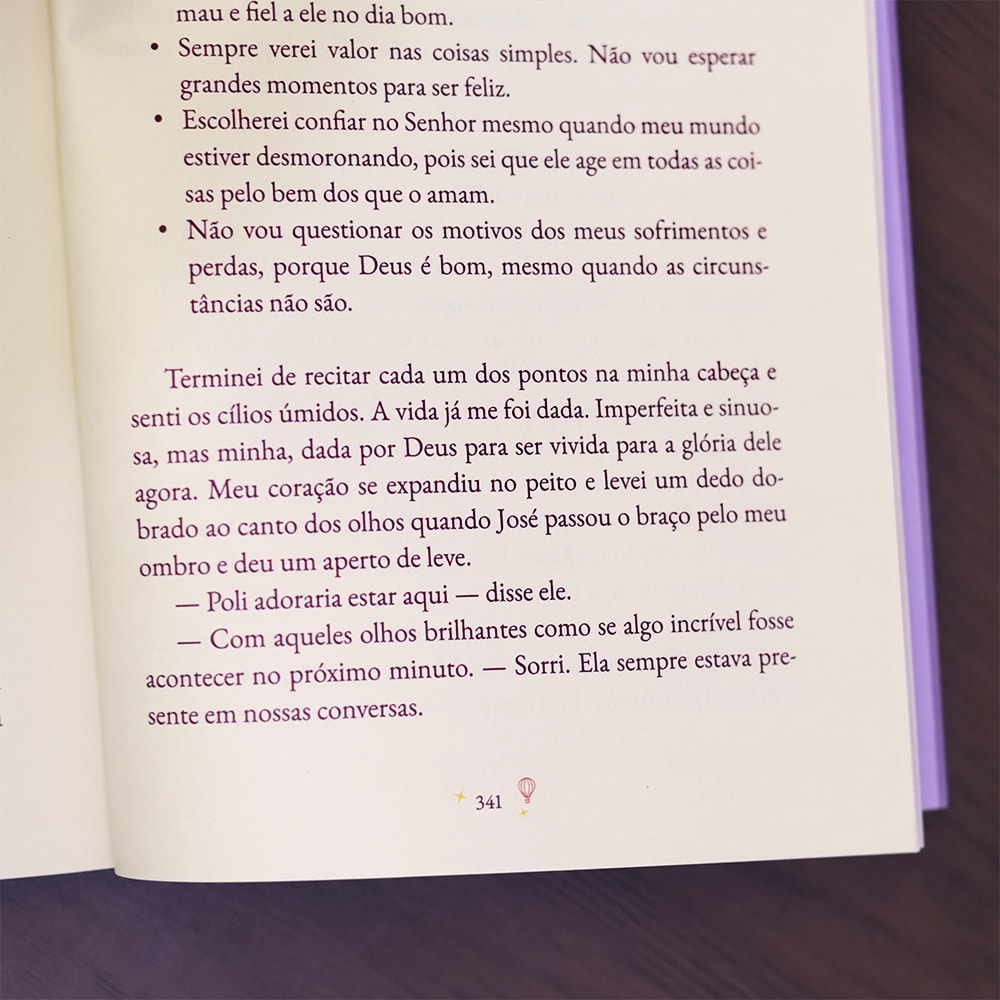Capa de Corajosas 2 | Os Contos das Princesas nada Encantadas — item do Kit Corajosas 2 | Os Contos das Princesas nada Encantadas + Uma Aventura a Dois | Thaís Oliveira · foto 6