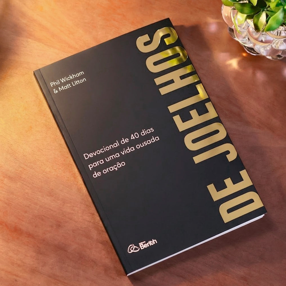 Capa de Devocional De Joelhos | Phil Wickham e Matt Litton — item do Kit Devocional De Joelhos | Phil Wickham e Matt Litton + Grátis Bloco de Anotações Ele Vive · foto 3