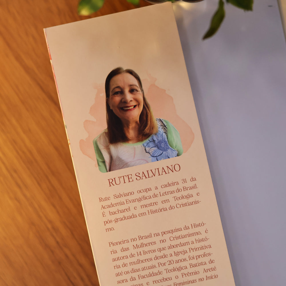 Capa de Devocional Moldadas | 365 Dias com as Mulheres da Bíblia | Rute Salviano e Karina Bonello — item do Kit Devocional Moldadas | 365 Dias com as Mulheres da Bíblia | Rute Salviano e Karina Bonello + Mulheres Improváveis | Viviane Martinello · foto 5