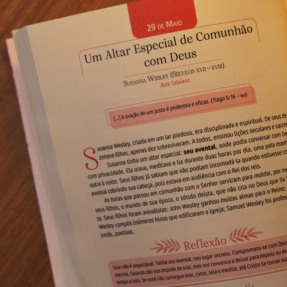 Capa de Devocional Moldadas | 365 Dias com as Mulheres da Bíblia | Rute Salviano e Karina Bonello — item do Kit Devocional Moldadas | 365 Dias com as Mulheres da Bíblia | Rute Salviano e Karina Bonello + Grátis Bloco de Anotações Flor Minimalista · foto 6