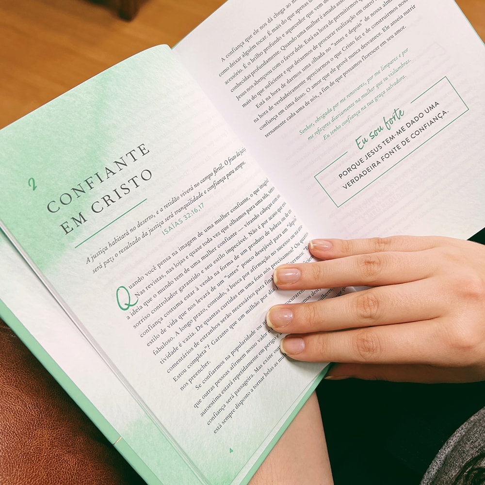 Capa de Forte | Devocionais Para Uma Vida Poderosa e Apaixonada | Lisa Bevere — item do Kit Eu, Meu Pavio Curto e Deus + Forte | Devocionais Para Uma Vida Poderosa e Apaixonada | Lisa Bevere + O Deus que Destrói Sonhos | Rodrigo Bibo · foto 6