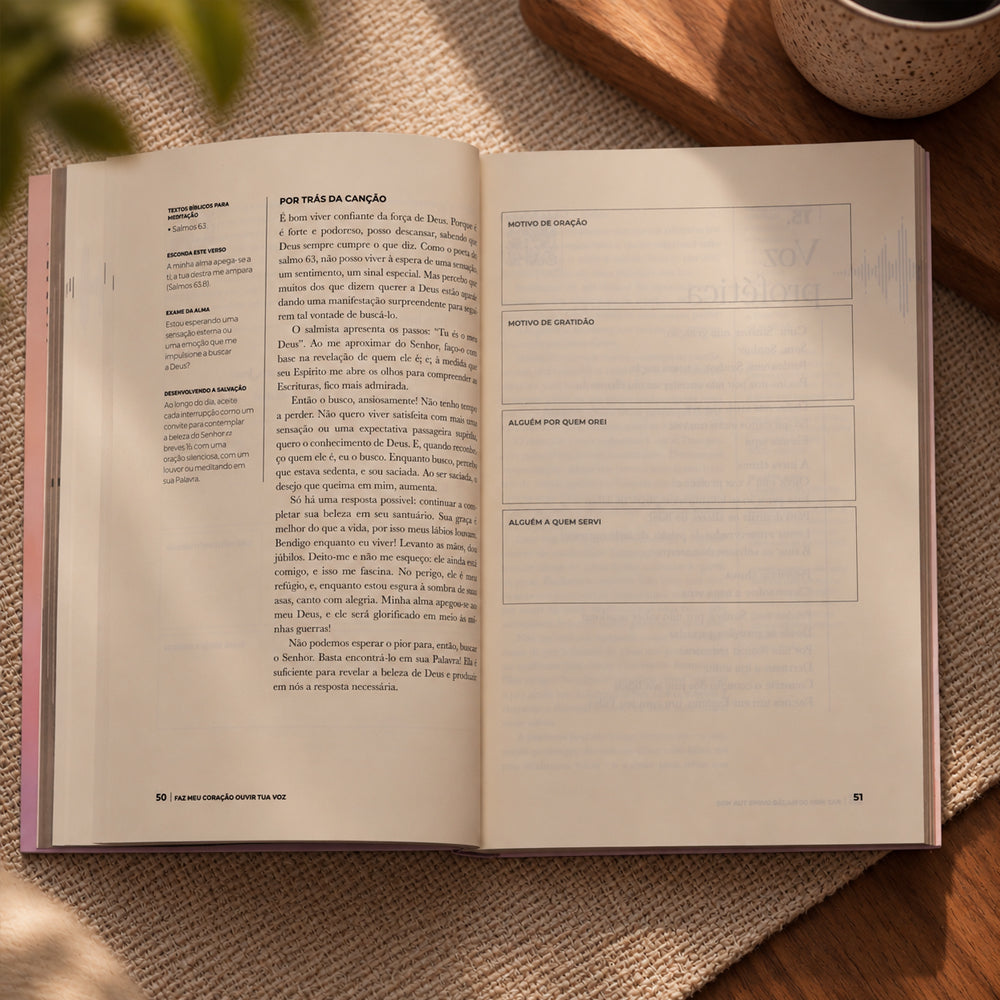 Capa de Faz Meu Coração Ouvir Tua Voz | Thamires Garcia — item do Kit Faz Meu Coração Ouvir Tua Voz | Thamires Garcia + Planner Contando os Meus Dias | Capa Dálias Rosa · foto 7