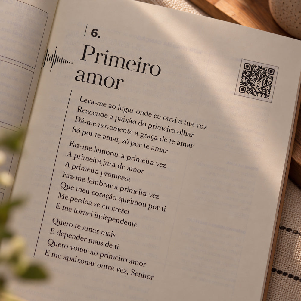 Capa de Faz Meu Coração Ouvir Tua Voz | Thamires Garcia — item do Kit Faz Meu Coração Ouvir Tua Voz | Thamires Garcia + Planner Contando os Meus Dias | Capa Dálias Rosa · foto 8