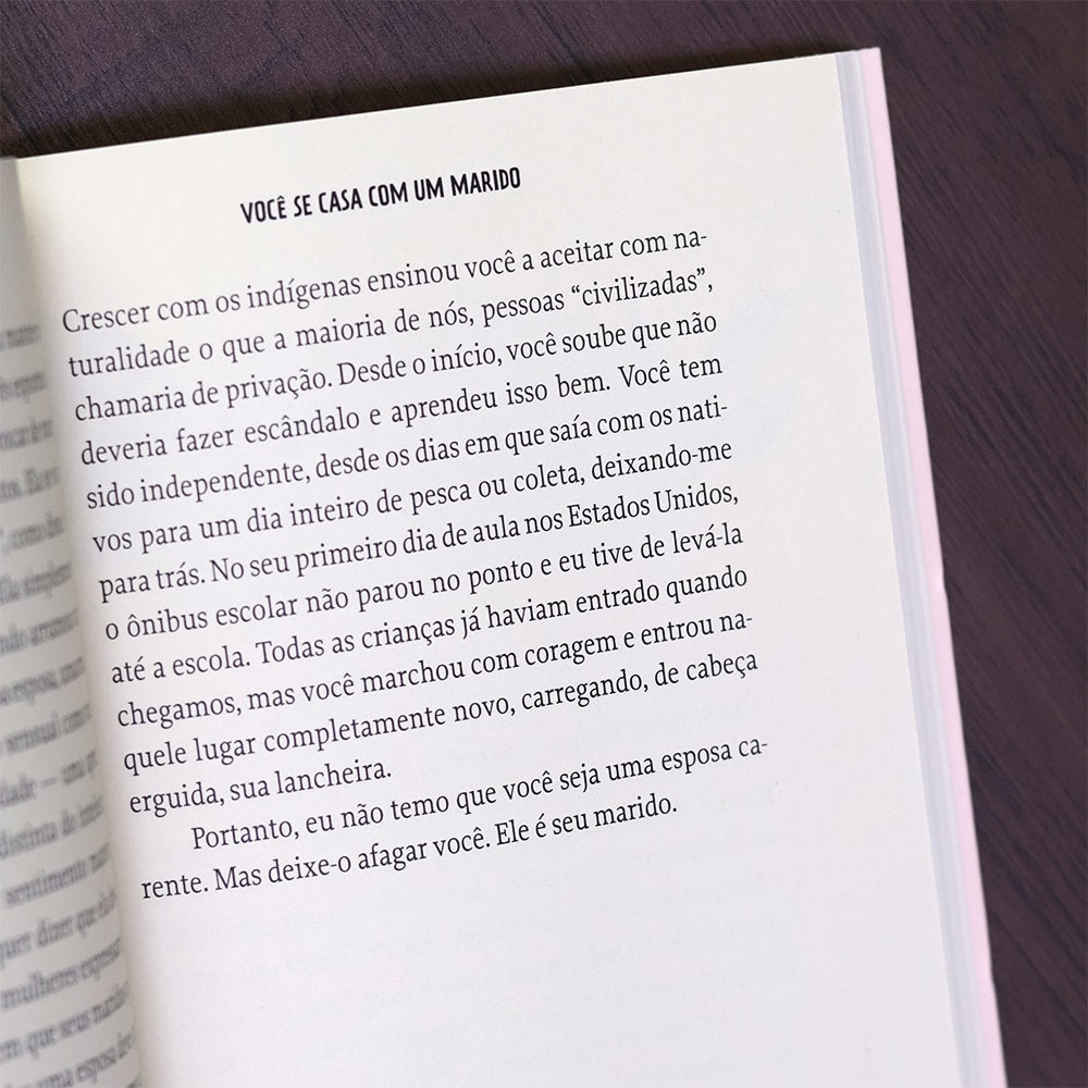Capa de Deixe-me ser Mulher | Elisabeth Elliot — item do Kit Feminilidade Radical | Carolyn McCulley + Deixe-me ser Mulher | Elisabeth Elliot + A Construção da Feminilidade Bíblica | Beth Allison Barr · foto 8