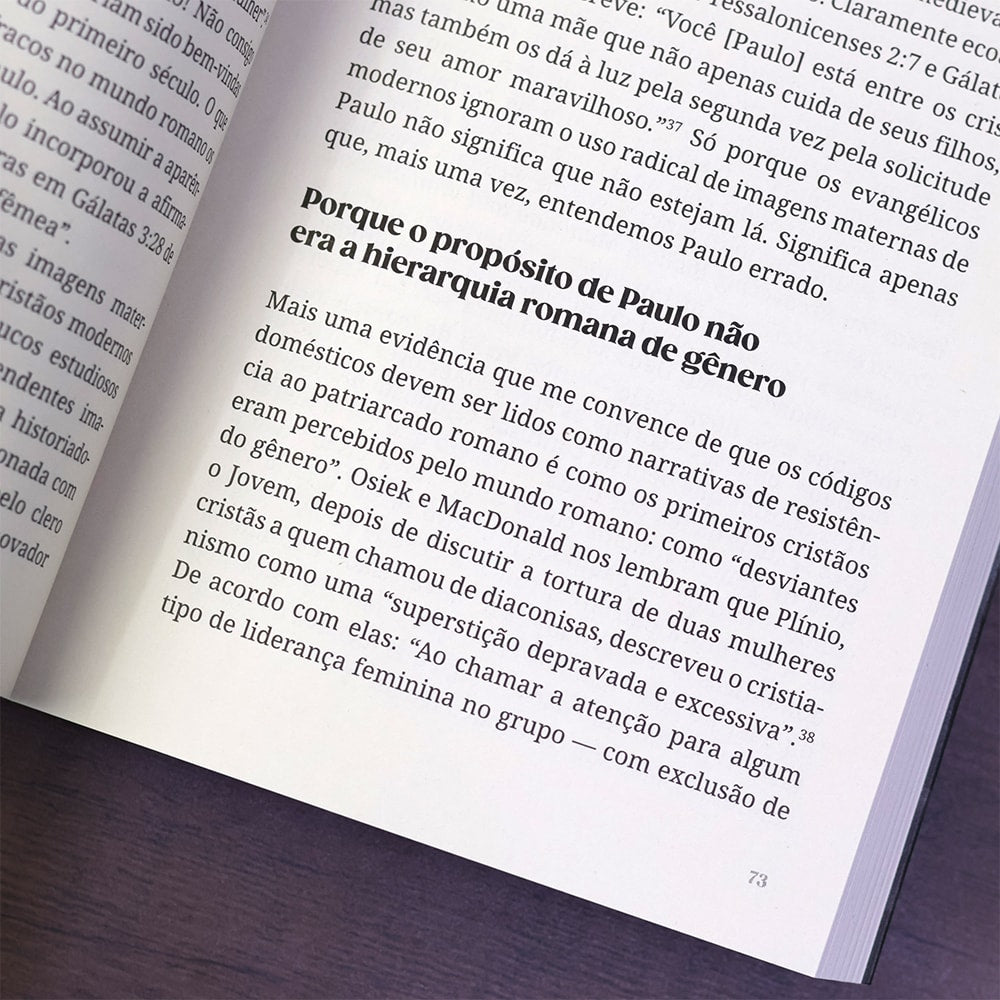 Capa de A Construção da Feminilidade Bíblica | Beth Allison Barr — item do Kit Feminilidade Radical | Carolyn McCulley + Deixe-me ser Mulher | Elisabeth Elliot + A Construção da Feminilidade Bíblica | Beth Allison Barr · foto 8