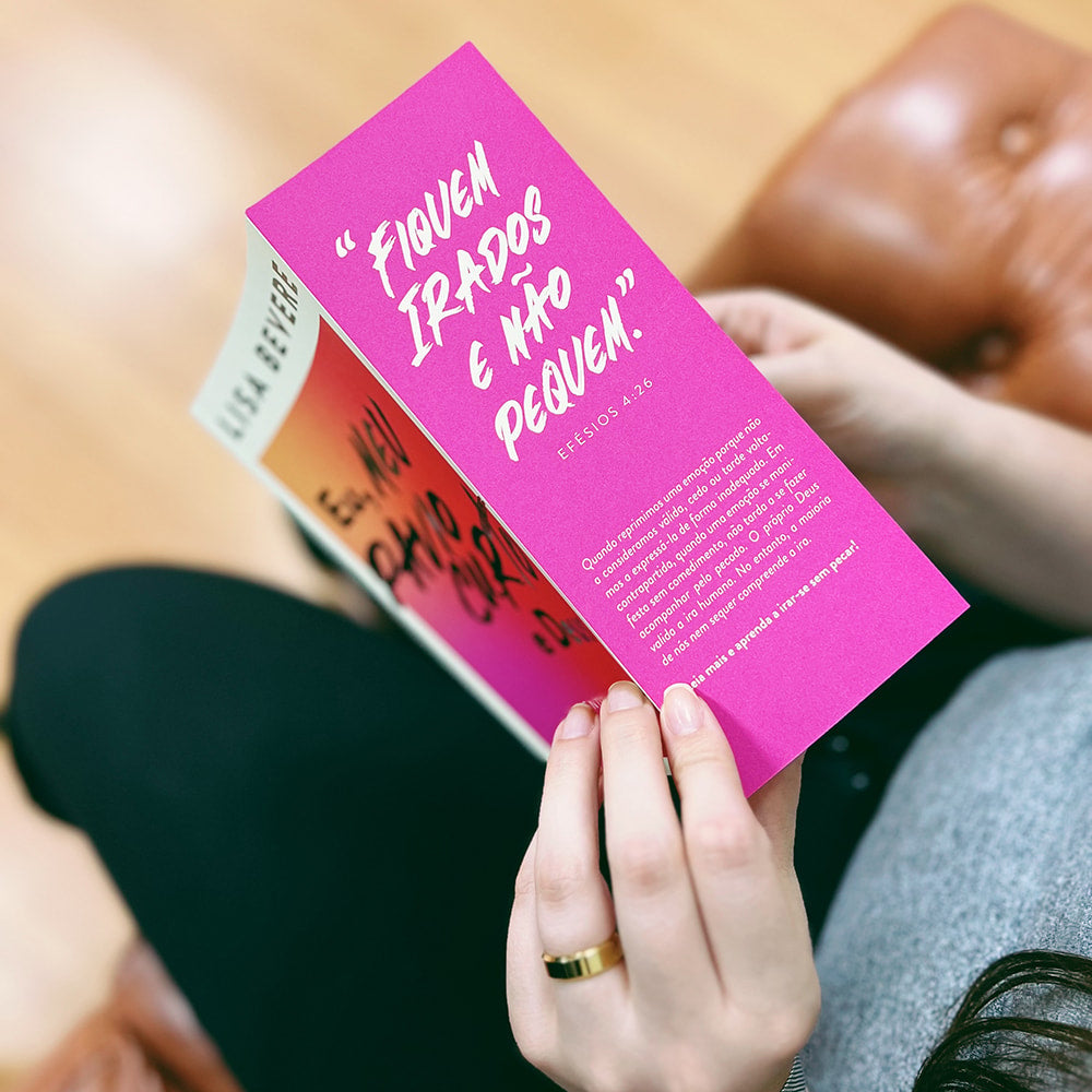 Capa de Eu, Meu Pavio Curto e Deus | Lisa Bevere — item do Kit Mentes Tranquilas, Almas Felizes | Joyce Meyer + Eu, Meu Pavio Curto e Deus | Lisa Bevere + Como Ter o Coração de Maria no Mundo de Marta | Joanna Weaver · foto 3