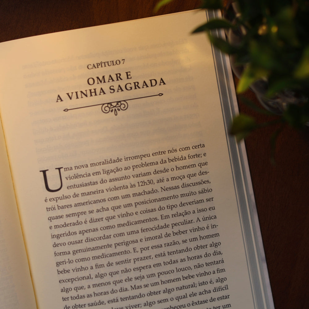 Capa de Hereges | Clássicos da Literatura | G. K. Chesterton — item do Kit Ortodoxia + Hereges + O Homem que Era Quinta-Feira | G. K. Chesterton · foto 6