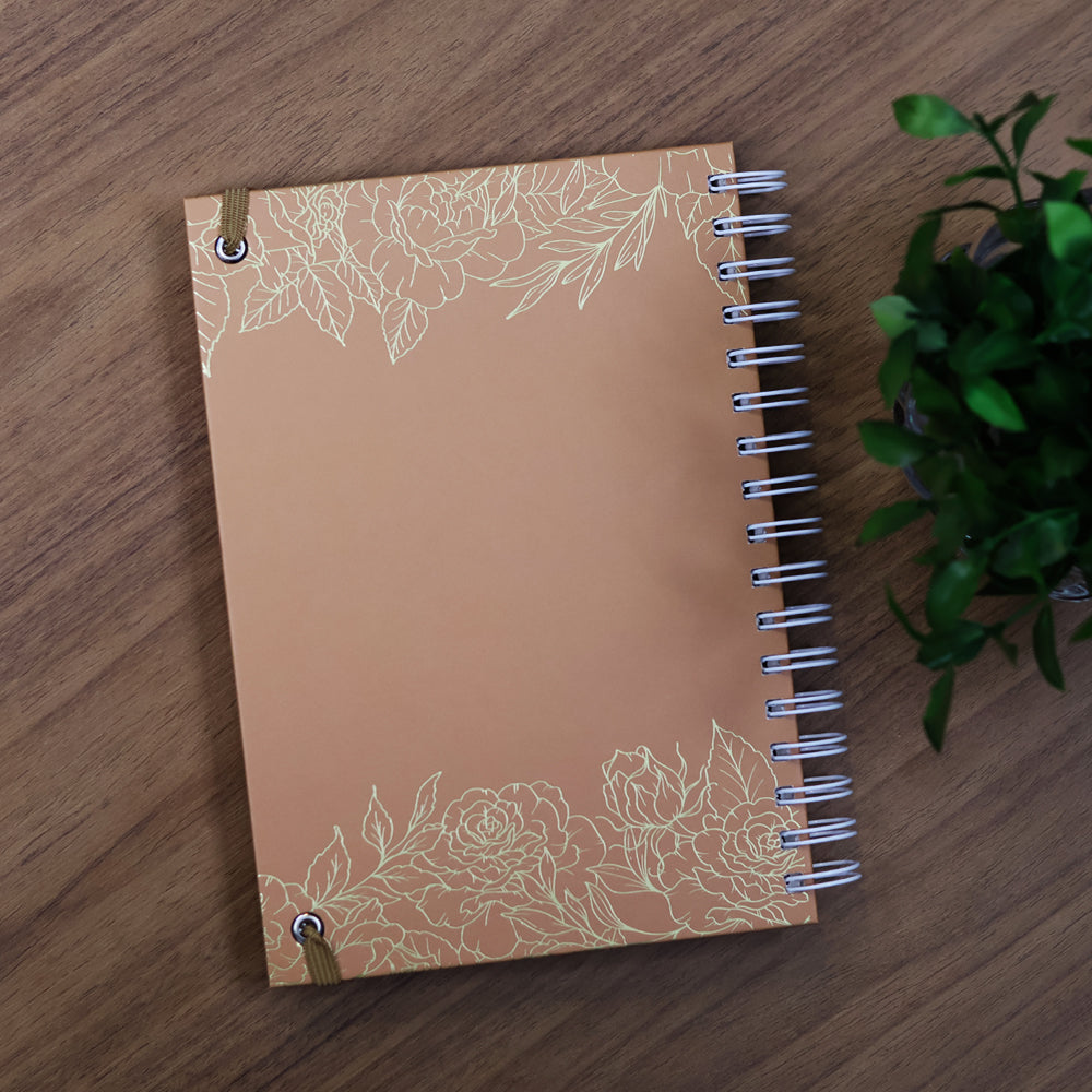Capa de Planner Contando os Meus Dias | Capa Dourada Floral — item do Kit Planner Contando os Meus Dias | Capa Dourada Floral + Devocional Mulheres 2027 | Viviane Martinello · foto 10