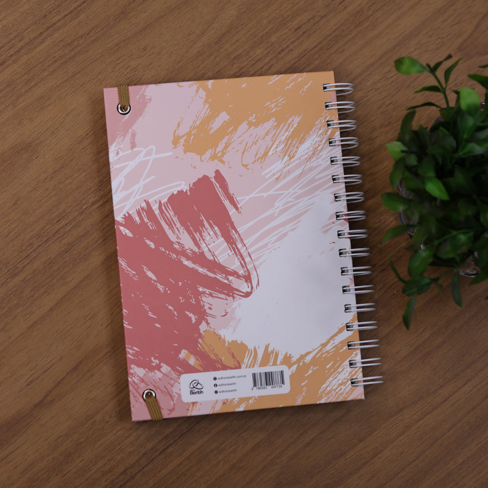 Capa de Planner Contando os Meus Dias | Capa Pinceladas Pêssego — item do Kit Planner Contando os Meus Dias | Capa Pinceladas Pêssego + Mulheres Improváveis | Viviane Martinello · foto 10