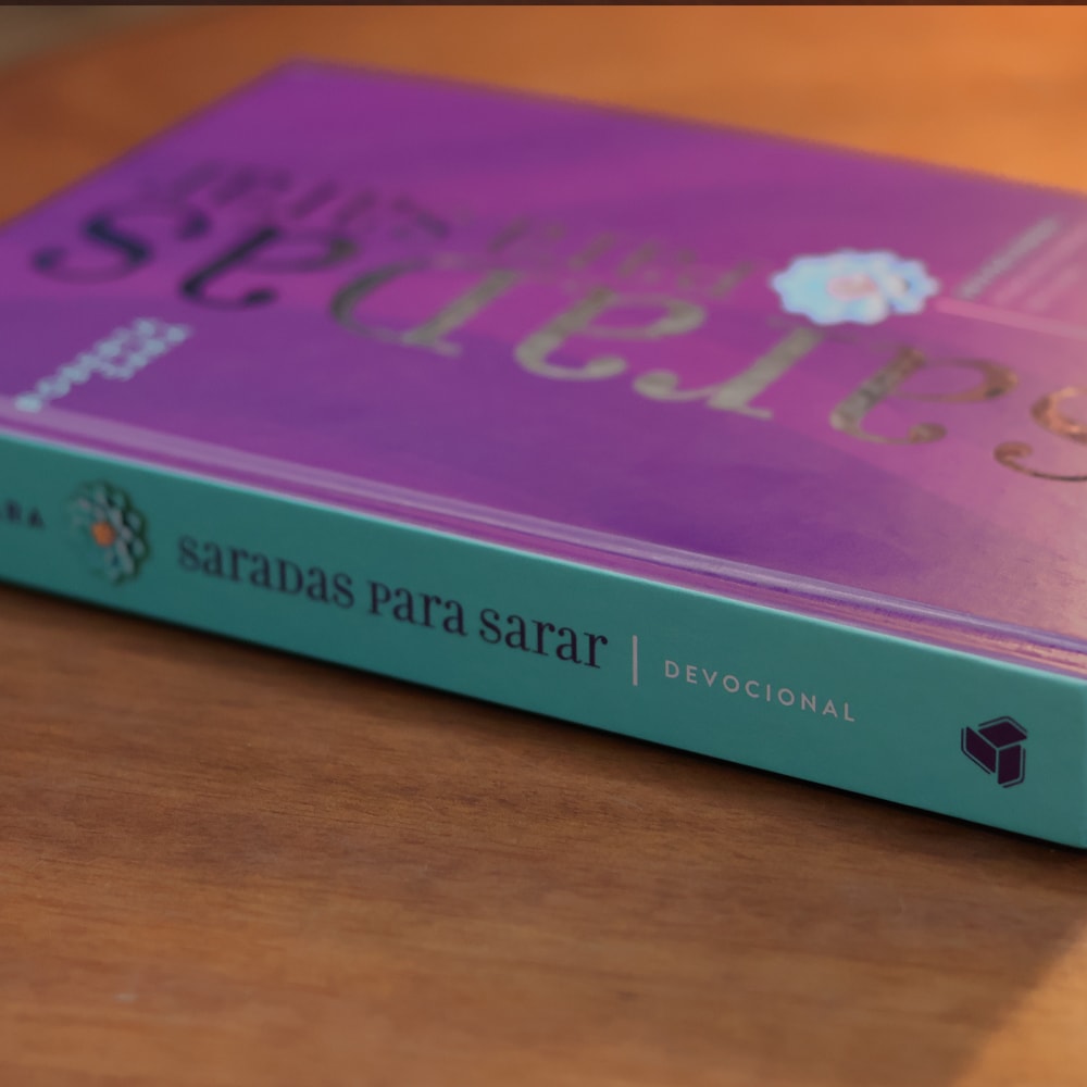 Capa de Devocional Saradas Para Sarar | Roberta Sara — item do Kit Saradas Para Sarar + Devocional Saradas Para Sarar | Roberta Sara · foto 4
