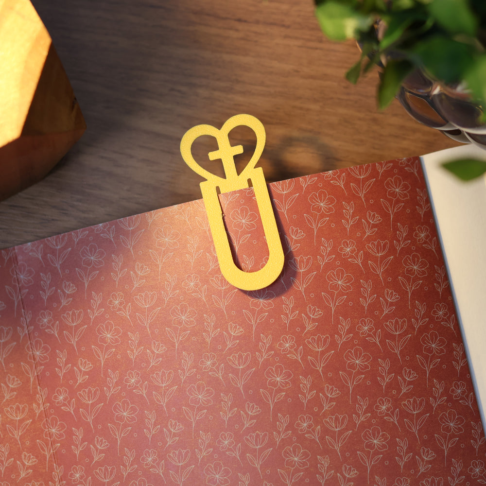 Marca Página 3D | Coração e Cruz Amarelo